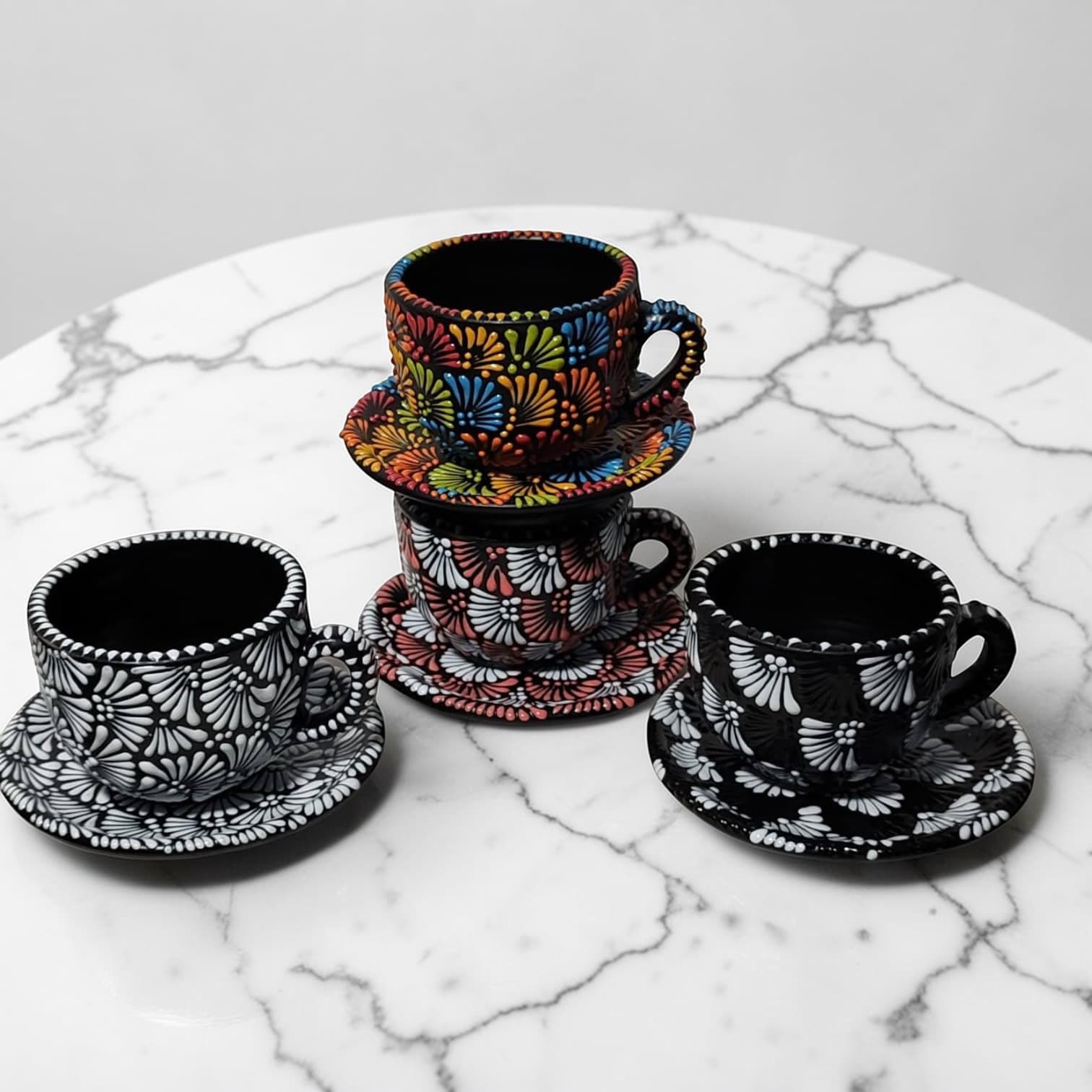 Taza con Plato — Negro Multicolor